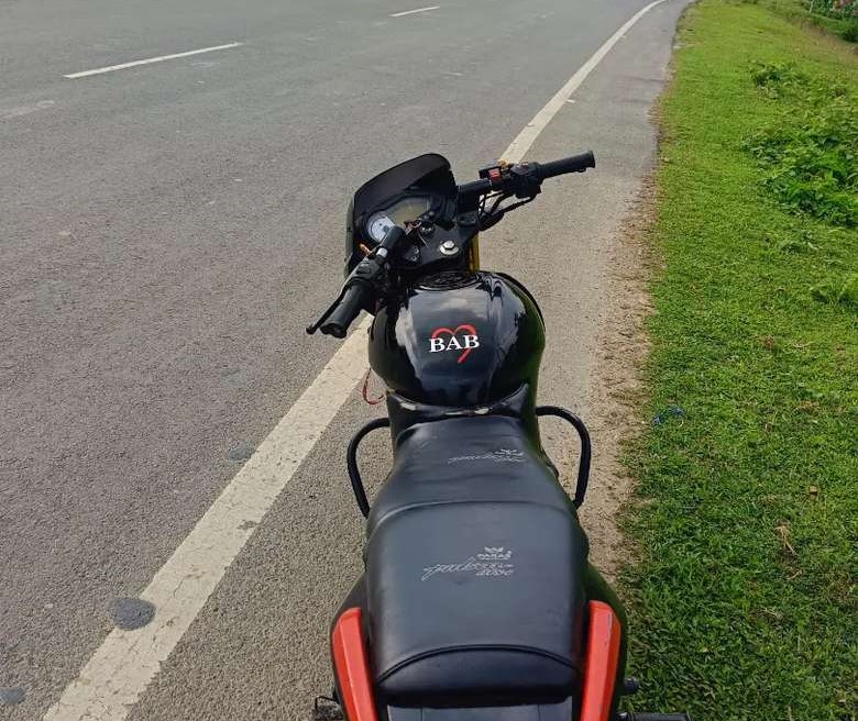 bajaj pulsar 180 (2014)