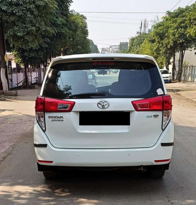 toyota innova crysta (2019)