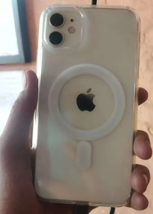 Iphone 11 battery health 80